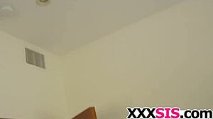 Bionda sorellastra Lily Rader si prende gangbang di cazzi