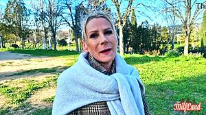 लिविंग स्कूल डेस्क स्लट टेक्स पेशने ट डीपथ्रोट एंड राइडिंग कम इन माउथ!