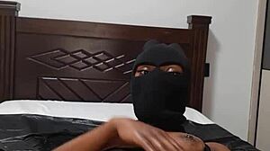 oh wow, i'm massaging and fingering my wet pussy hole so good 😩