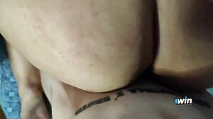 Duvido Você Não Gozar Com A Sentadona Dessa Gorda Delicia Rabuda!