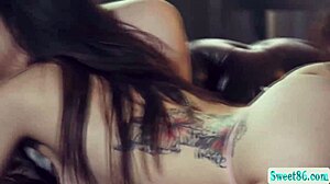 Lesbian friends dive into wild pussy licking threesome