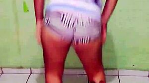 Dancing funk in a lively Brazilian amateur style!