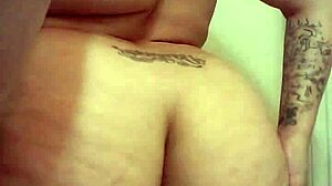 Queenjuiccy shows off her big booty in this video