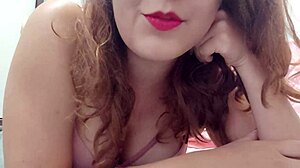 Questions and answers about the daily life of a Brazilian camgirl and her marital status