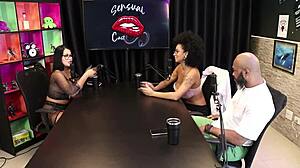 Fuck In Elevator Now!