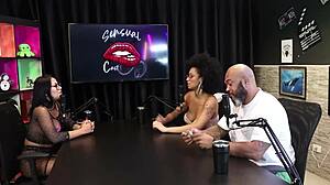 Fuck In Elevator Now!