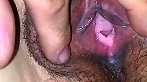 Why does esposa Carmen show her vagina so provocatively? Is she teasing for more intimate encounters in private?