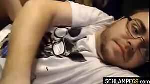 जर्मन लड़की 18+ 18+ स्किल से चूसती सवार होती