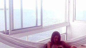 te chupo la concha sin parar desde el primer minuto a esta petite 18+