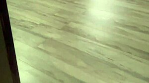 Masajista puta gives happy ending massage to patients. Cachonda Rosxy Gutierrez fucks Dani Clark in big tits Colombian homemade couple action.