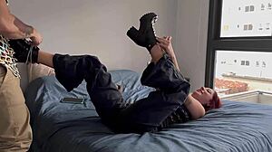 出轨邻居在紧屁股里深深插入