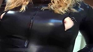 Annette Schwarz's Blonde Babe Pussy Is Shaved And Licked With Intense Feelings