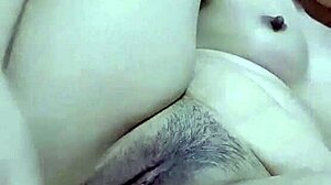 amateur squirt during solo play, oh my god!!