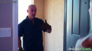 huge boobs gamer girl fucking the repair guy