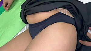 भाई अचानक घुसा और मुझे अकेले कमरे में जोर से पेला