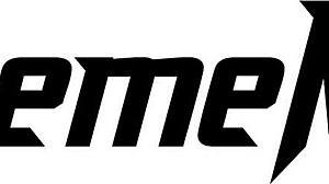 बड़ी चूचियों वाली बेब्स के साथ आउटडोर क्रेजी लेस्बियन थ्रीसम फक