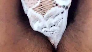 Bucetao peludo prazer in outdoor massage. Mature pussy public.