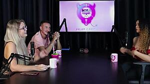 Come�ou Pra Deixar De Ser Clt N�o Faz Hard � H�tero Mas Grava Com Mulheres E � Acompanhante - Charllottye Sheer Red