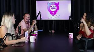 Come�ou Pra Deixar De Ser Clt N�o Faz Hard � H�tero Mas Grava Com Mulheres E � Acompanhante - Charllottye Sheer Red