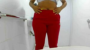 Camara en el baño del consultorio shows latina ebony amateurs in homemade mommy action
