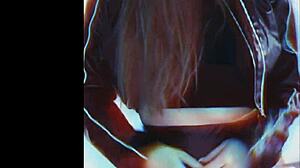 Are these aesthetic girls in stockings?