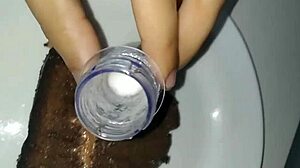 I'm eating cake with cum in blowbang