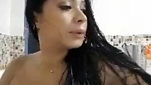 colombian woman undresses live for everyone to see