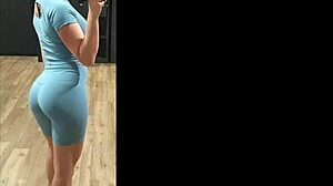 fapvideo francis kweldam shows off big tits and ass!