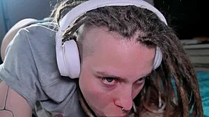 Beautiful Bodybuilder Drains Big Cock Despite Headphones