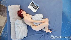 Yanks Minx Hedera Ivy Fingers Herself to Climax