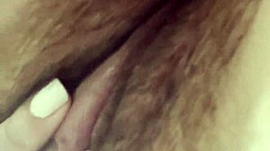 i masturbo in a publico bathroom when no ones around