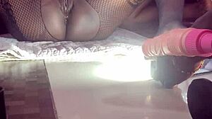 Bintang Porno Memek Hitam Kongkek Mesin Seks Lancar