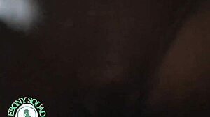 Ebony amateur rides ass like horse rider in homemade worshiping clip.