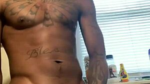 Big Dick Pornstar Vonni Wakes Up With Her Massive Cock