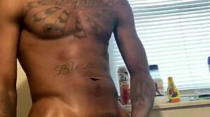 Big Dick Pornstar Vonni Wakes Up With Her Massive Cock