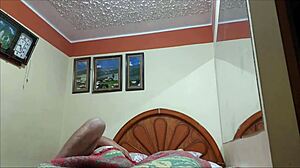 Esposo Me Ofrece Como Una Puta A Su Amigo Maduro Gordito