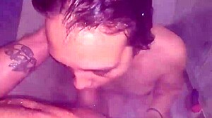 Colombian with big ass in the shower does everything to me 😏