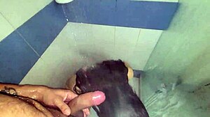 Colombian with big ass in the shower does everything to me 😏