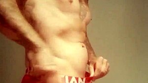 exhibitionist flashing in public shower