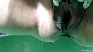 russian mature webcam girl squirts and pisses hotly.