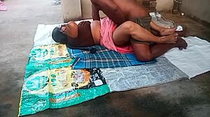 desi aunty has first time fucking with young 18+ boy in bedroom