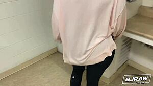 Siri Dahl Cleans Up After Pickup