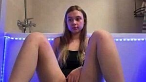 Crazy masturbation in the shower