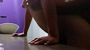 muy achondos que terminamos en el motel grabandonos con el celular