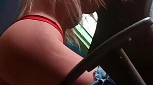 Gosei Infiei a Mao no Cu da Loirinha Sex Toy!