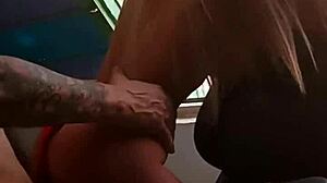 Gosei Infiei a Mao no Cu da Loirinha Sex Toy!