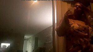 Dulcemendra razkrije prsi zunaj v POV 😍