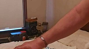 wife loves pussy play.