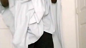 Feeling colors in slower dance