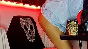 I Play With My Tight Pussy!